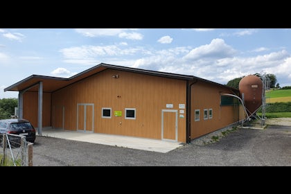 Bio Legehennenstall in der Schweiz0