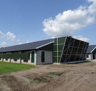 Netherlands15 Two new modern broiler houses