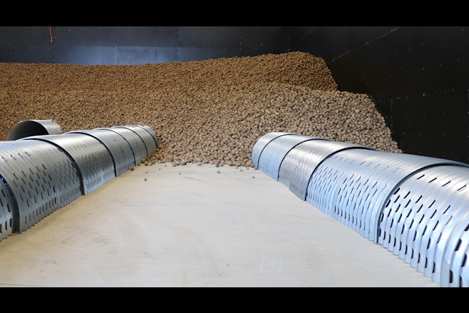 Bulk storage half round ducts