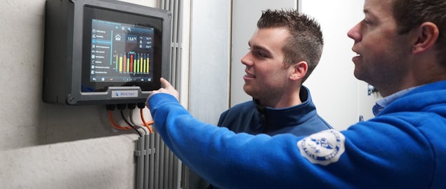 Two young farmers control Croptimiz r